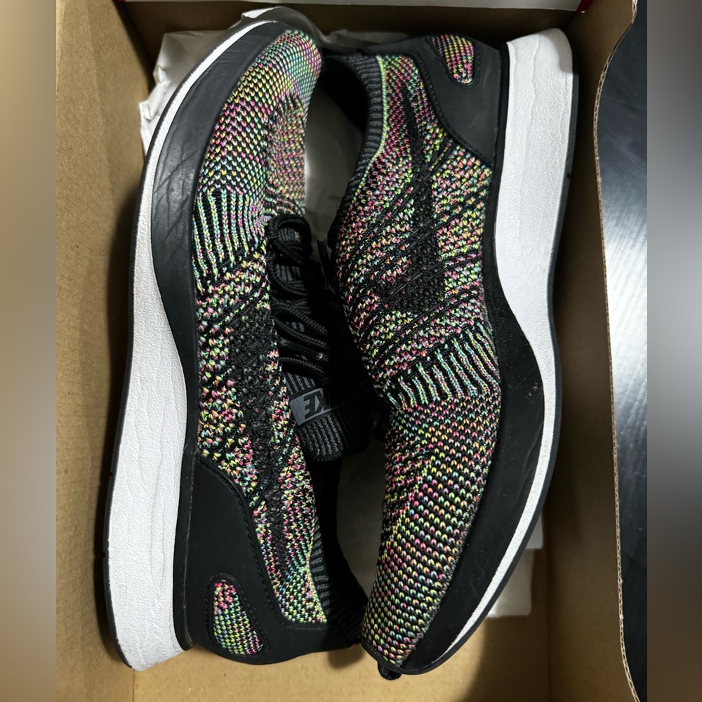 Women’s Nike sneakers